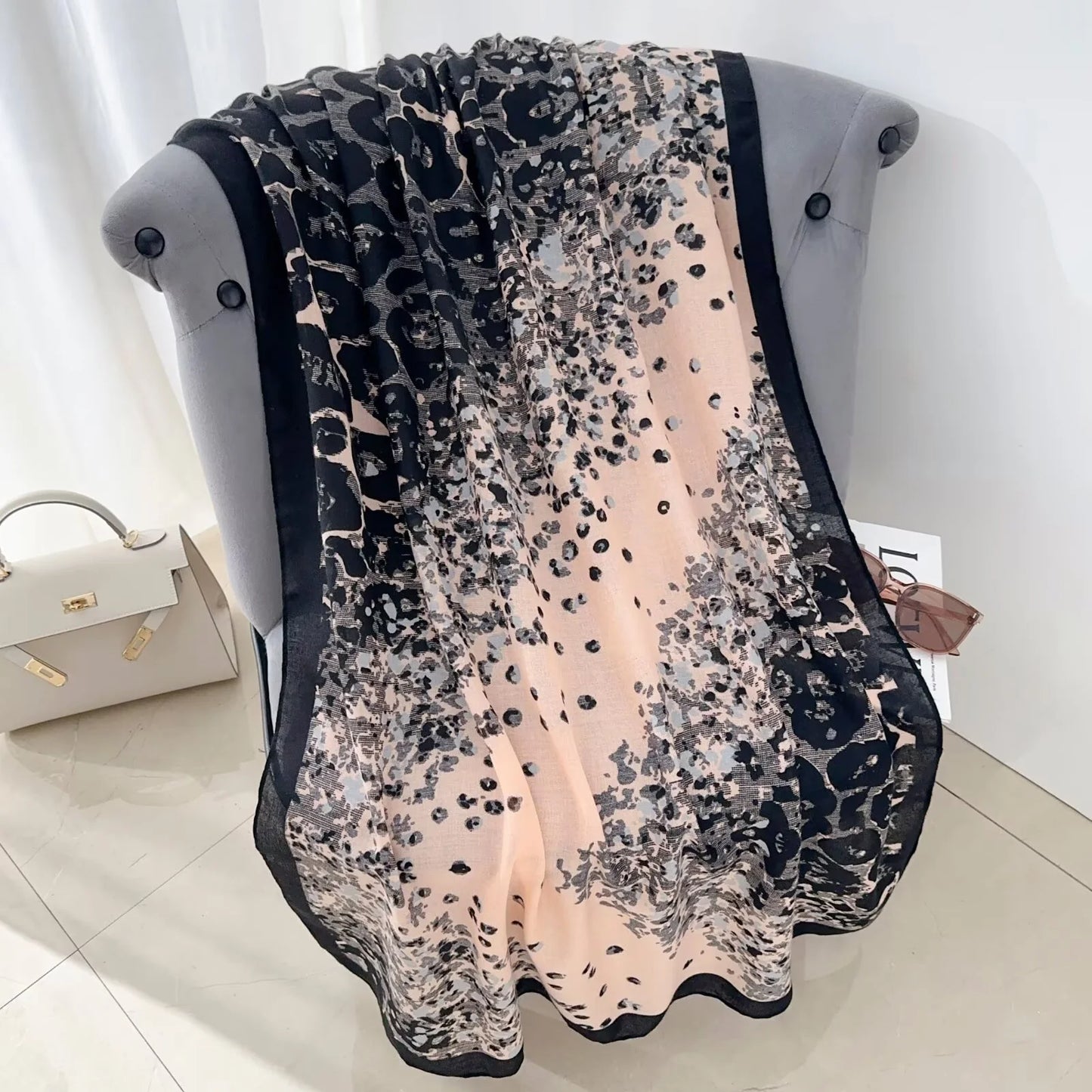 Geometric Peach & Black