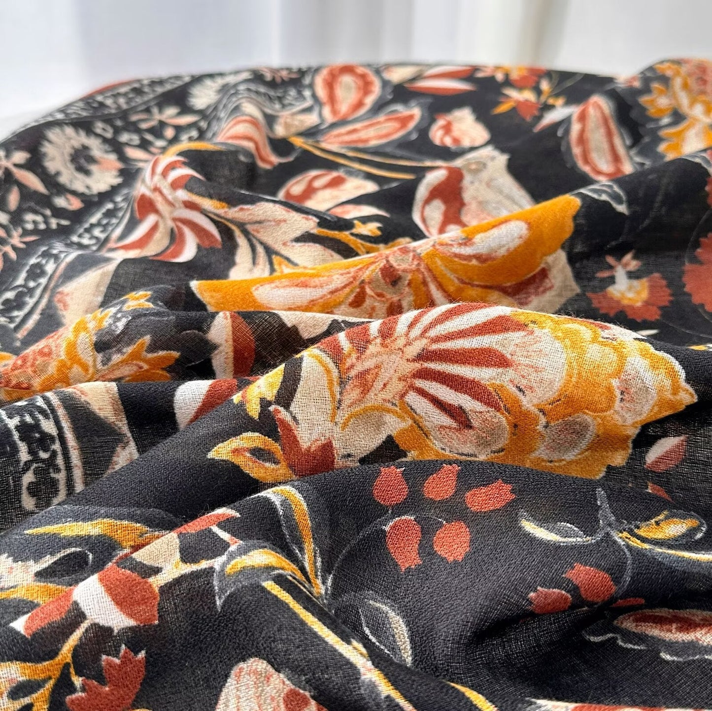 Elegant paisley Print