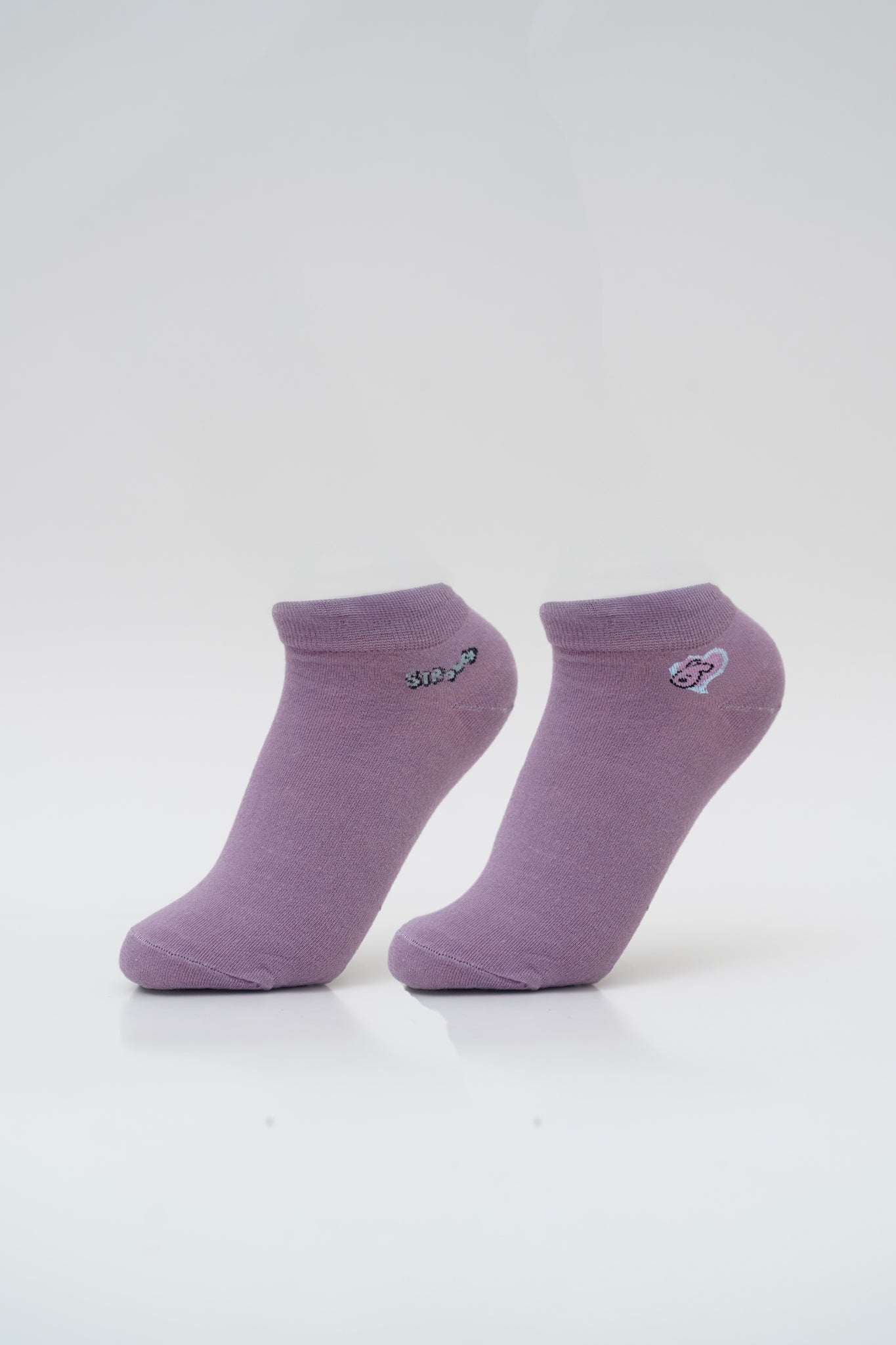 Lilac Ankle Socks with Heart and Cloud Graphics